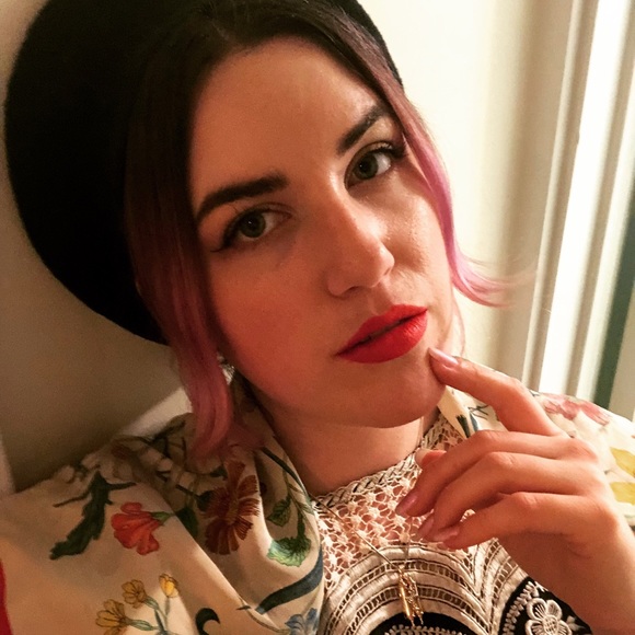 Meet your Posher, Marissa - Picture 2 of 7